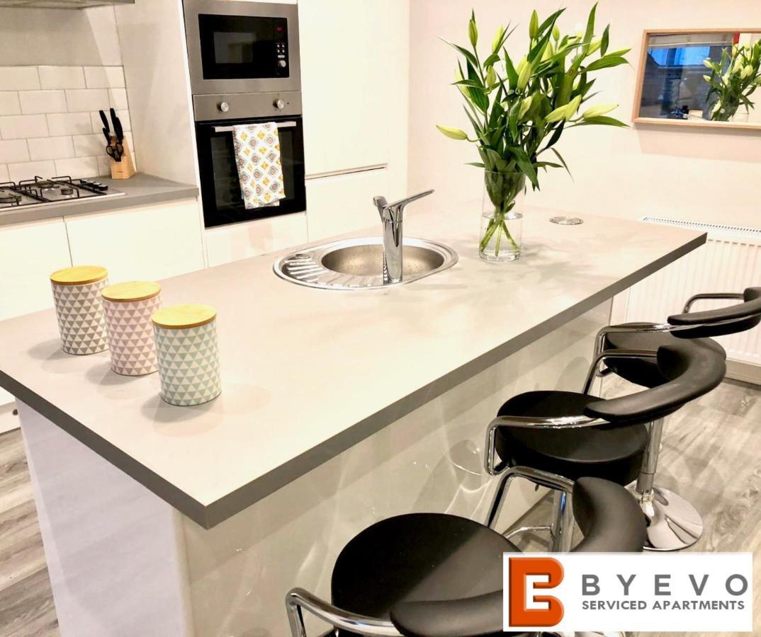 Byevo Almar Villa - Close To City And Airport - Perfect For Contractors Or Large Groups 글라스고 외부 사진