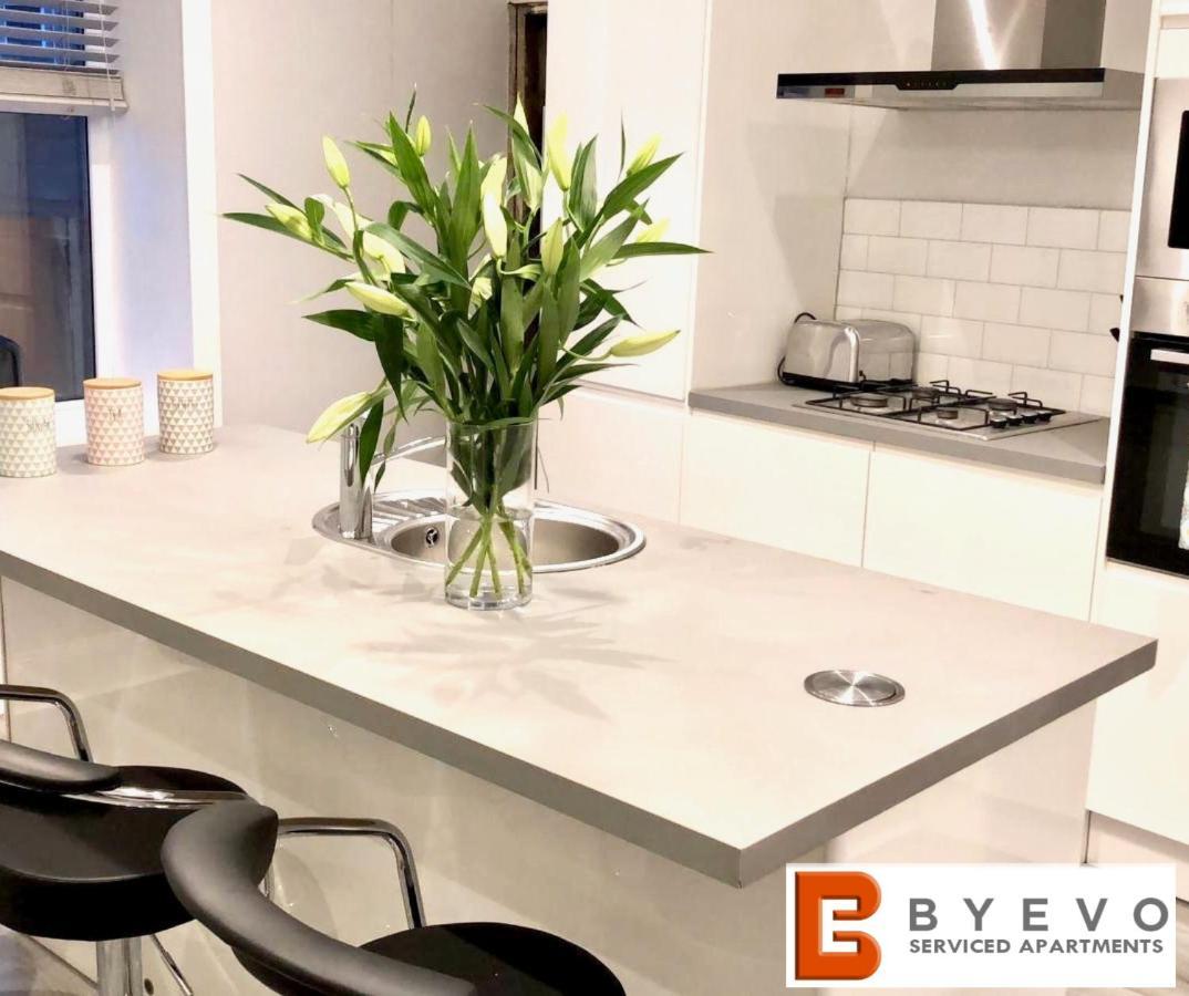 Byevo Almar Villa - Close To City And Airport - Perfect For Contractors Or Large Groups 글라스고 외부 사진
