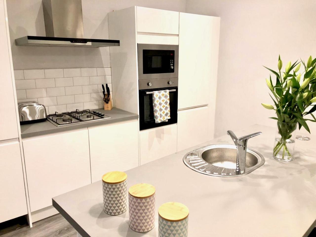 Byevo Almar Villa - Close To City And Airport - Perfect For Contractors Or Large Groups 글라스고 외부 사진